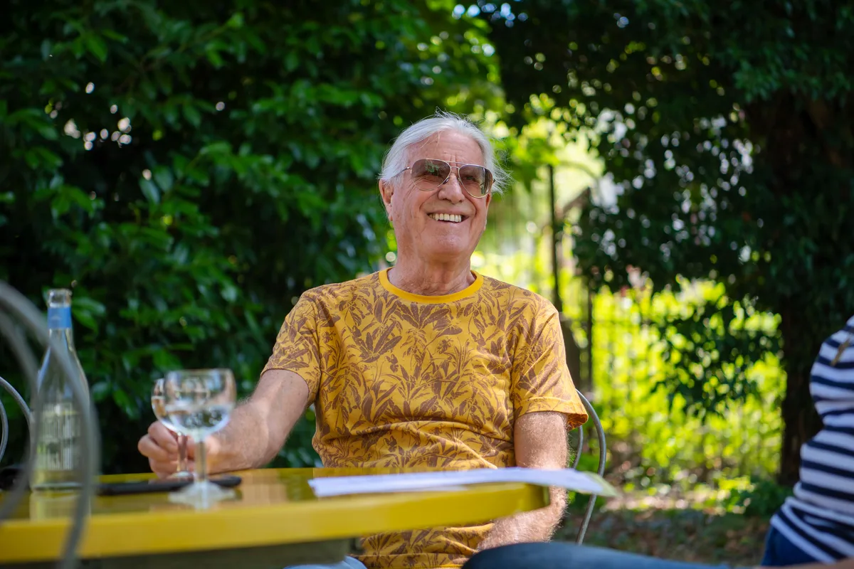 Toni Vescoli in der Villa Flora, Vorschau auf seinen 80. Geburtstag. 